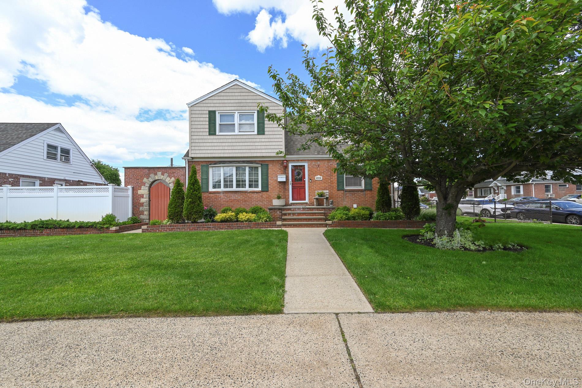 1006 Glen Drive Property Photo 1