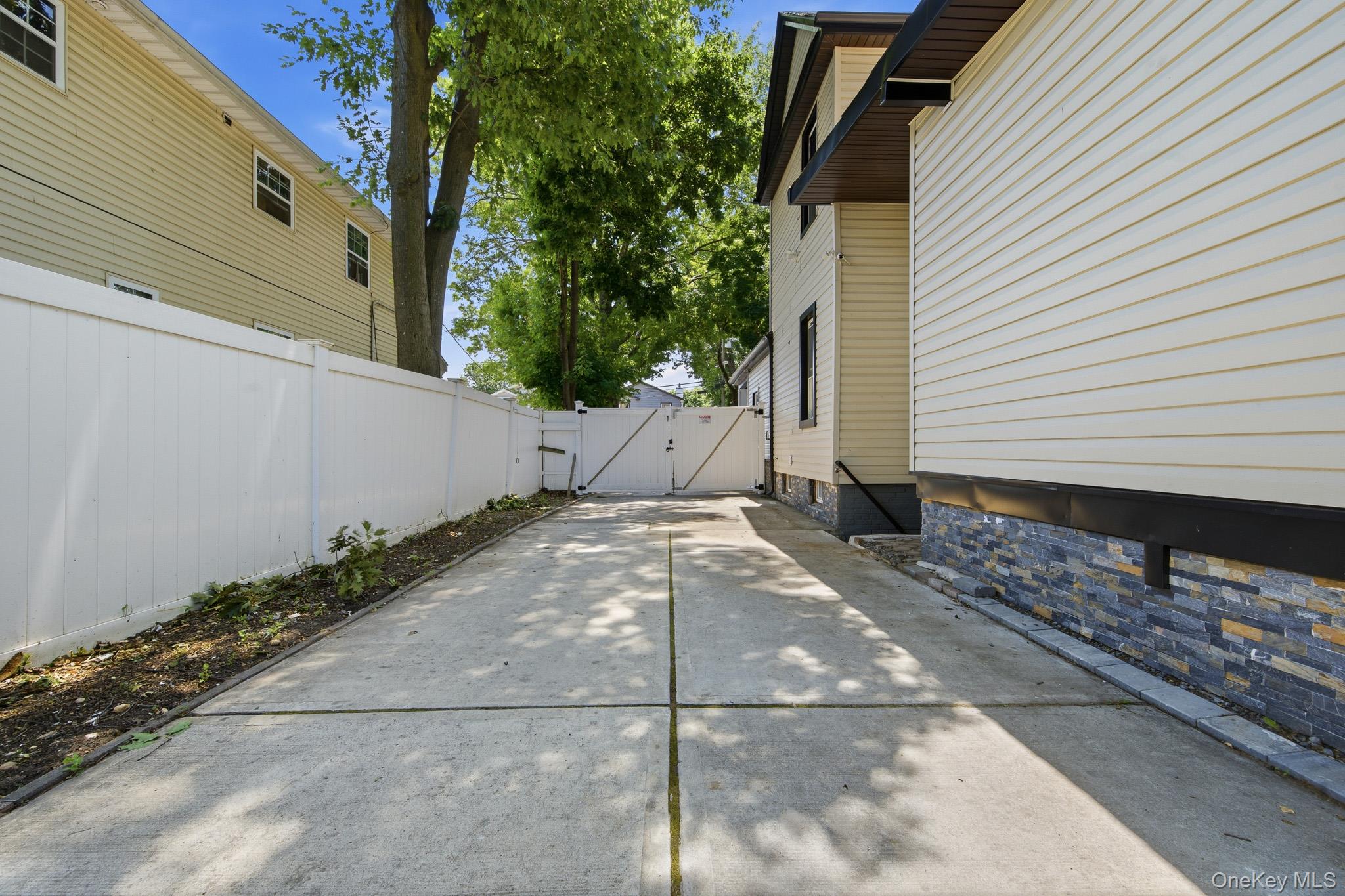 29 Elm Avenue Property Photo 41