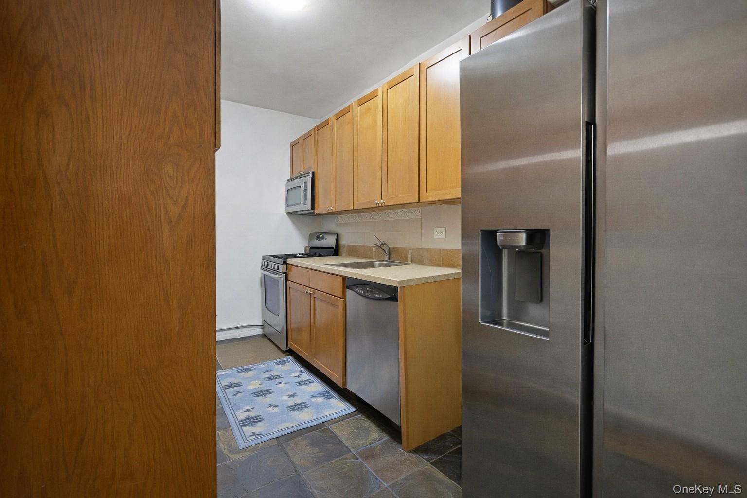 2166 Bronx Park 1f Property Photo 7
