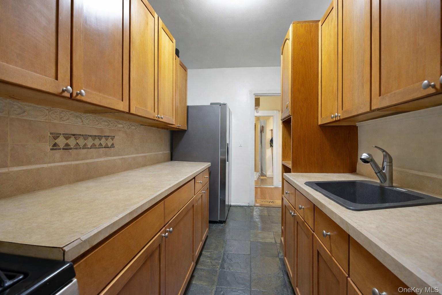 2166 Bronx Park 1f Property Photo 9
