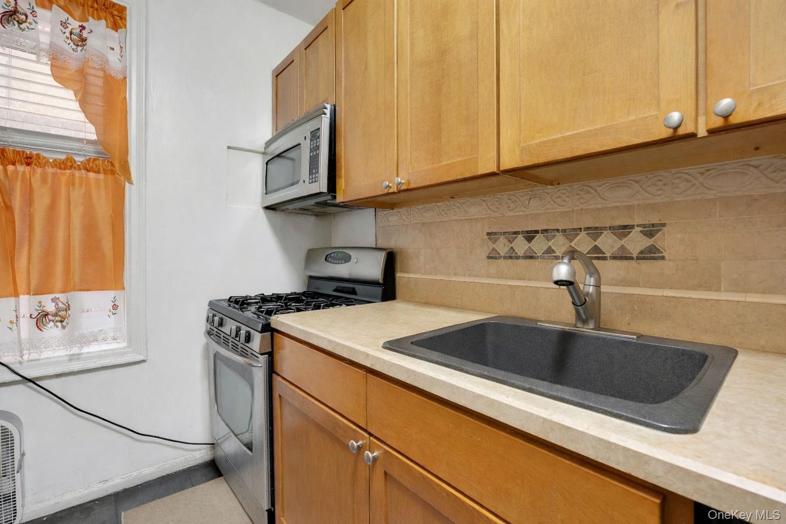 2166 Bronx Park 1f Property Photo 10