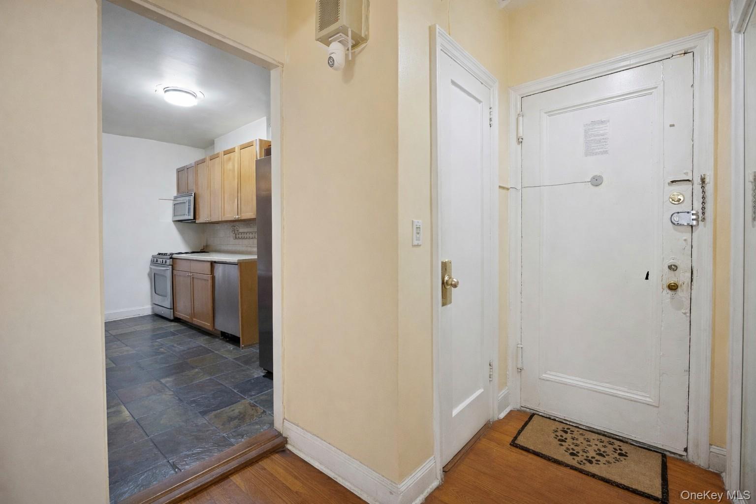 2166 Bronx Park 1f Property Photo 11