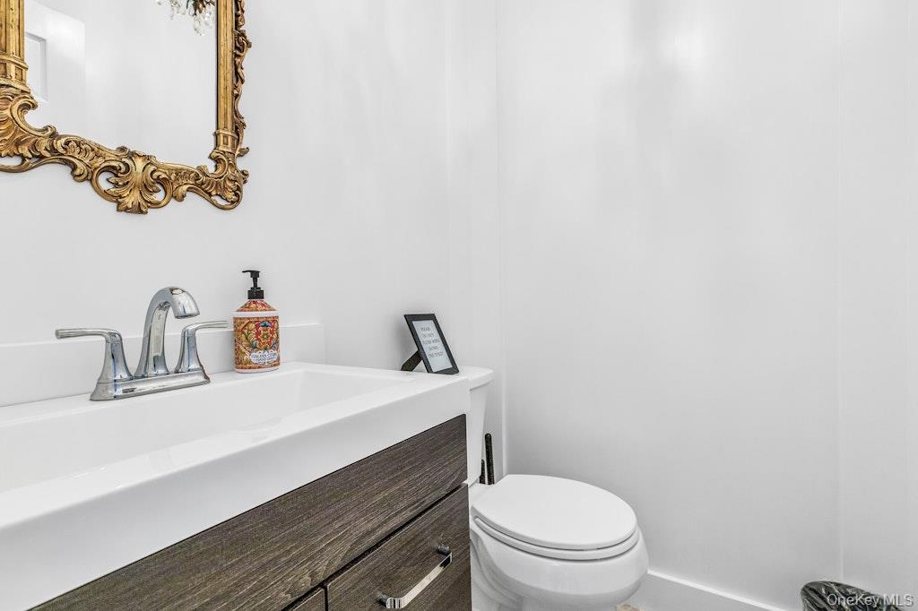 3645 Soundview Avenue Property Photo 27