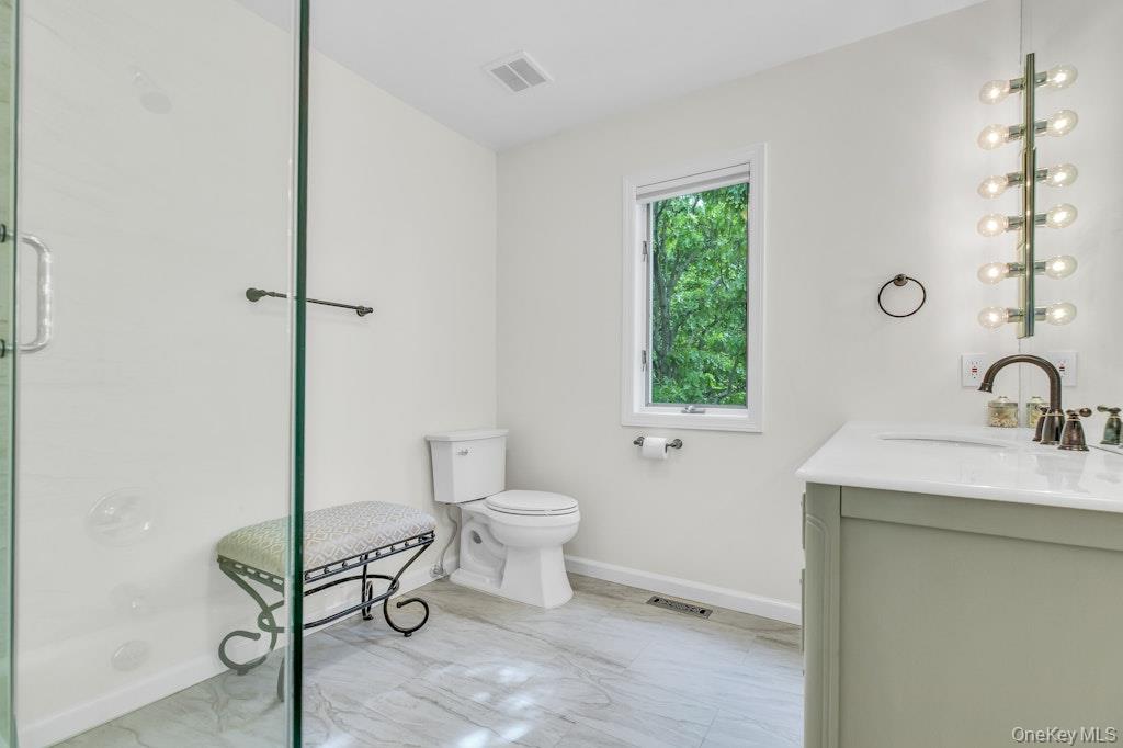3645 Soundview Avenue Property Photo 32