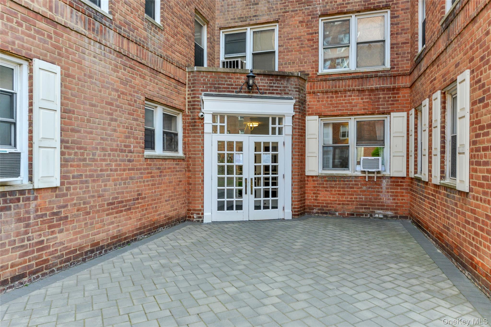 70 Locust Avenue 504B Property Photo 1