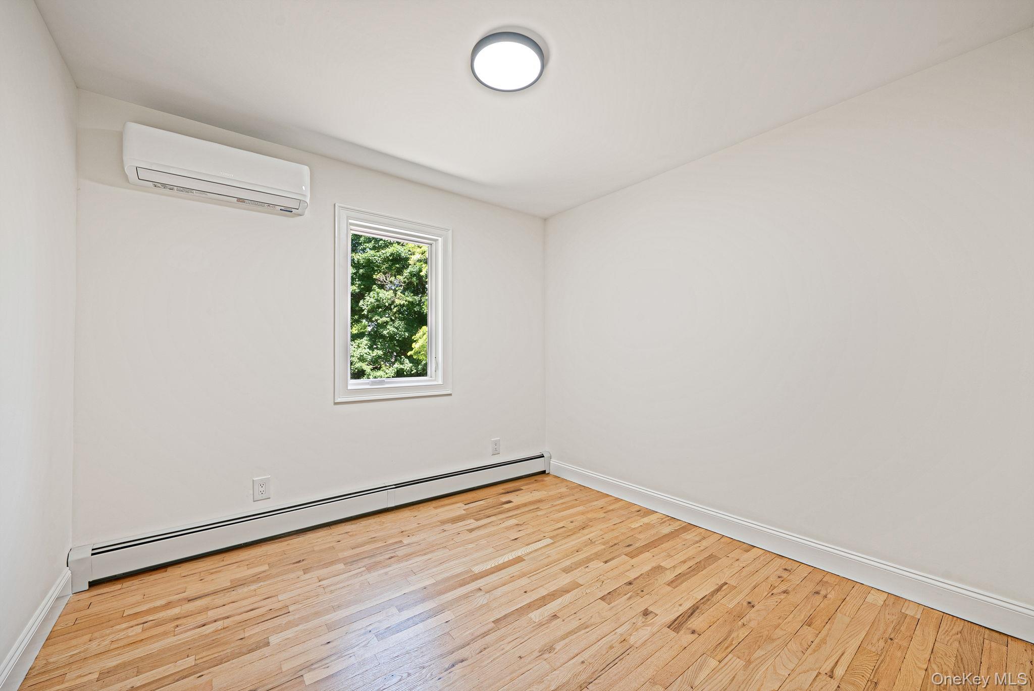 928 Manor Lane Property Photo 13