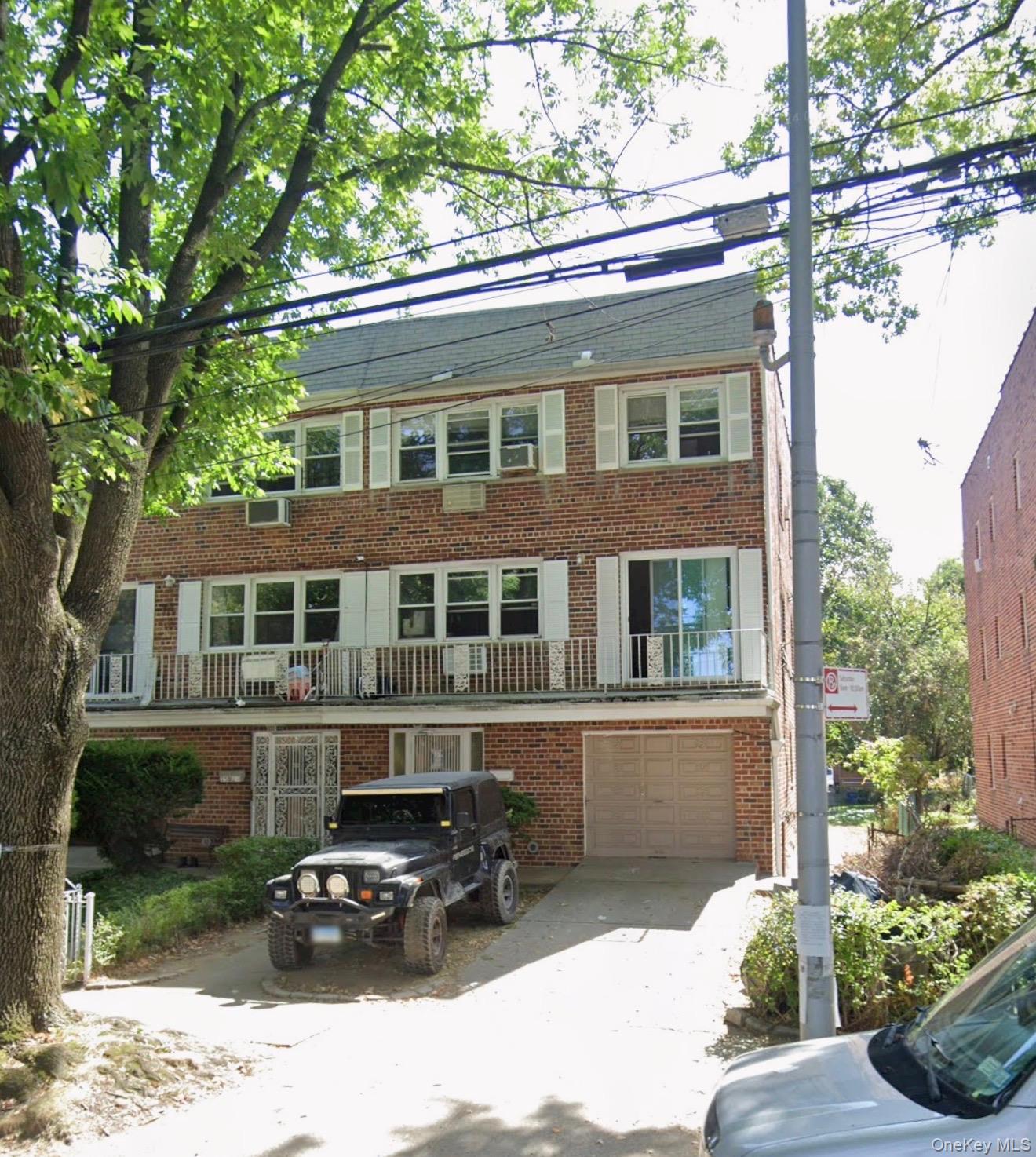 15022 Roosevelt Avenue Property Photo 1