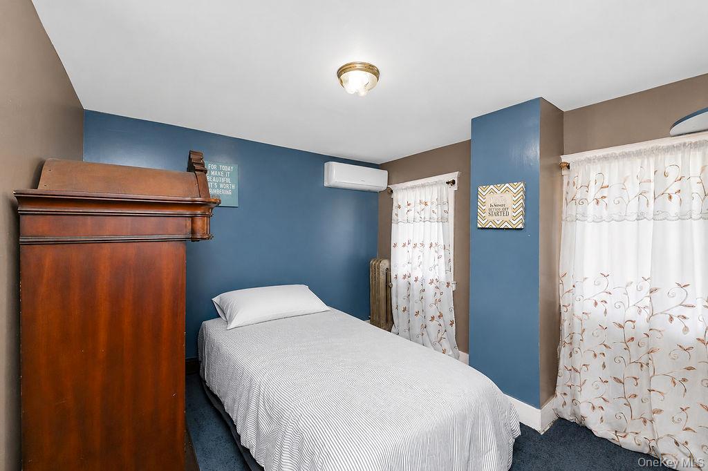 105-23 Remington Street Property Photo 4