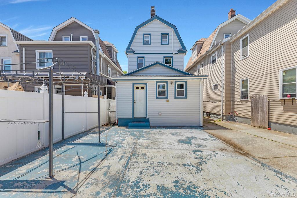 105-23 Remington Street Property Photo 21