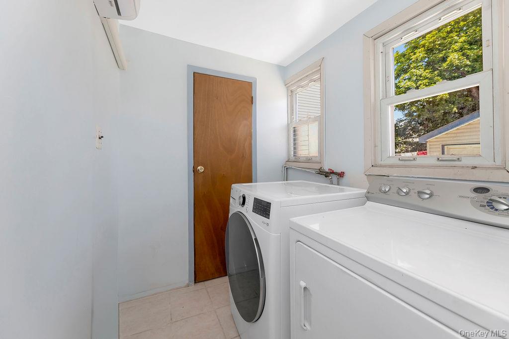 105-23 Remington Street Property Photo 37