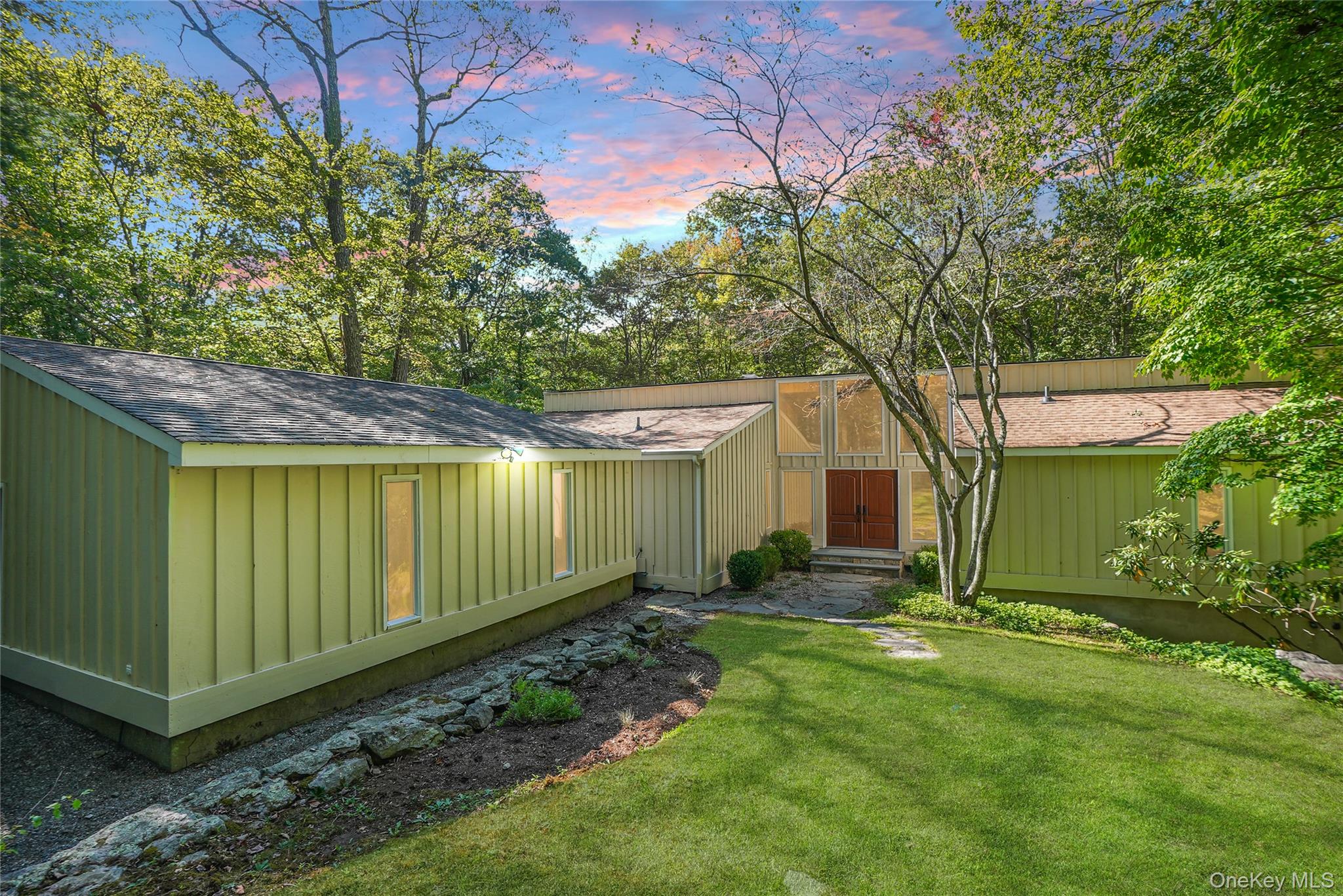 22 Peters Lane Property Photo 1