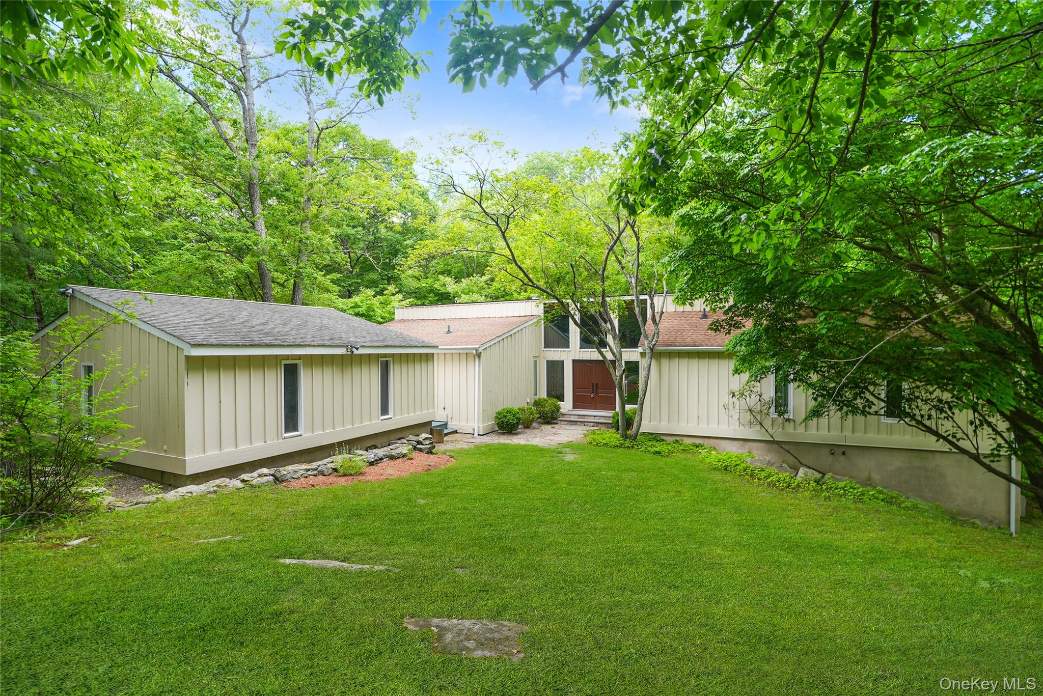 22 Peters Lane Property Photo 2