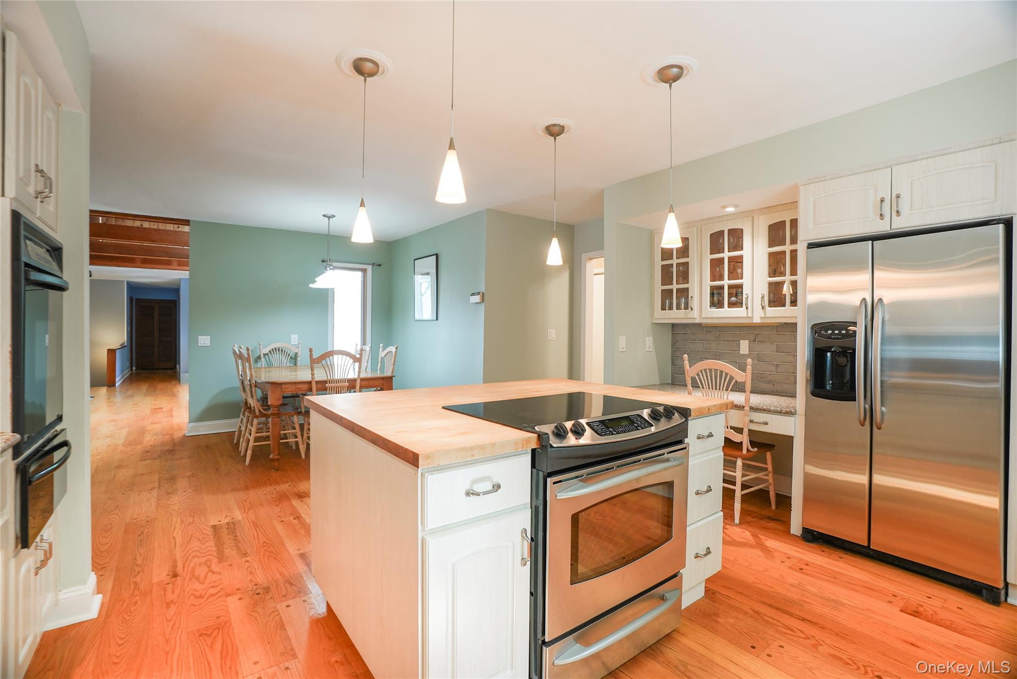 22 Peters Lane Property Photo 13