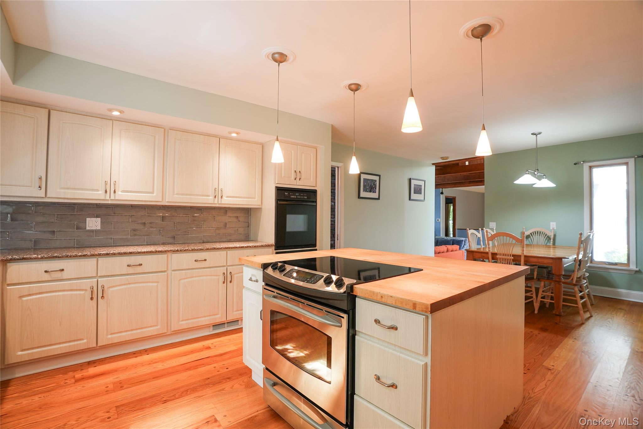22 Peters Lane Property Photo 14