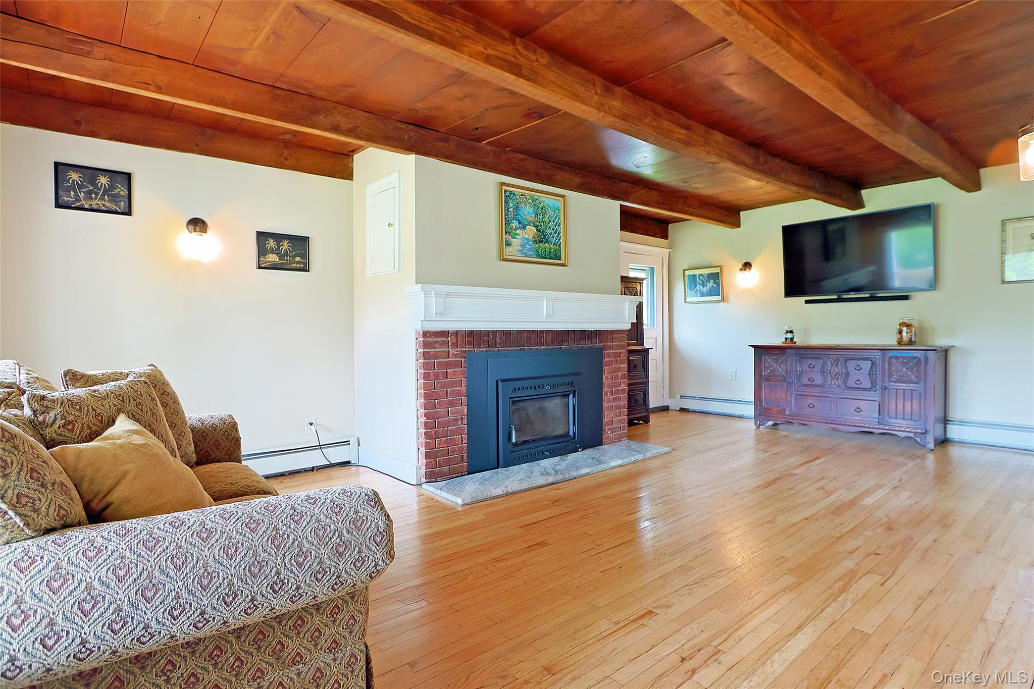 4 Low Road Property Photo 4