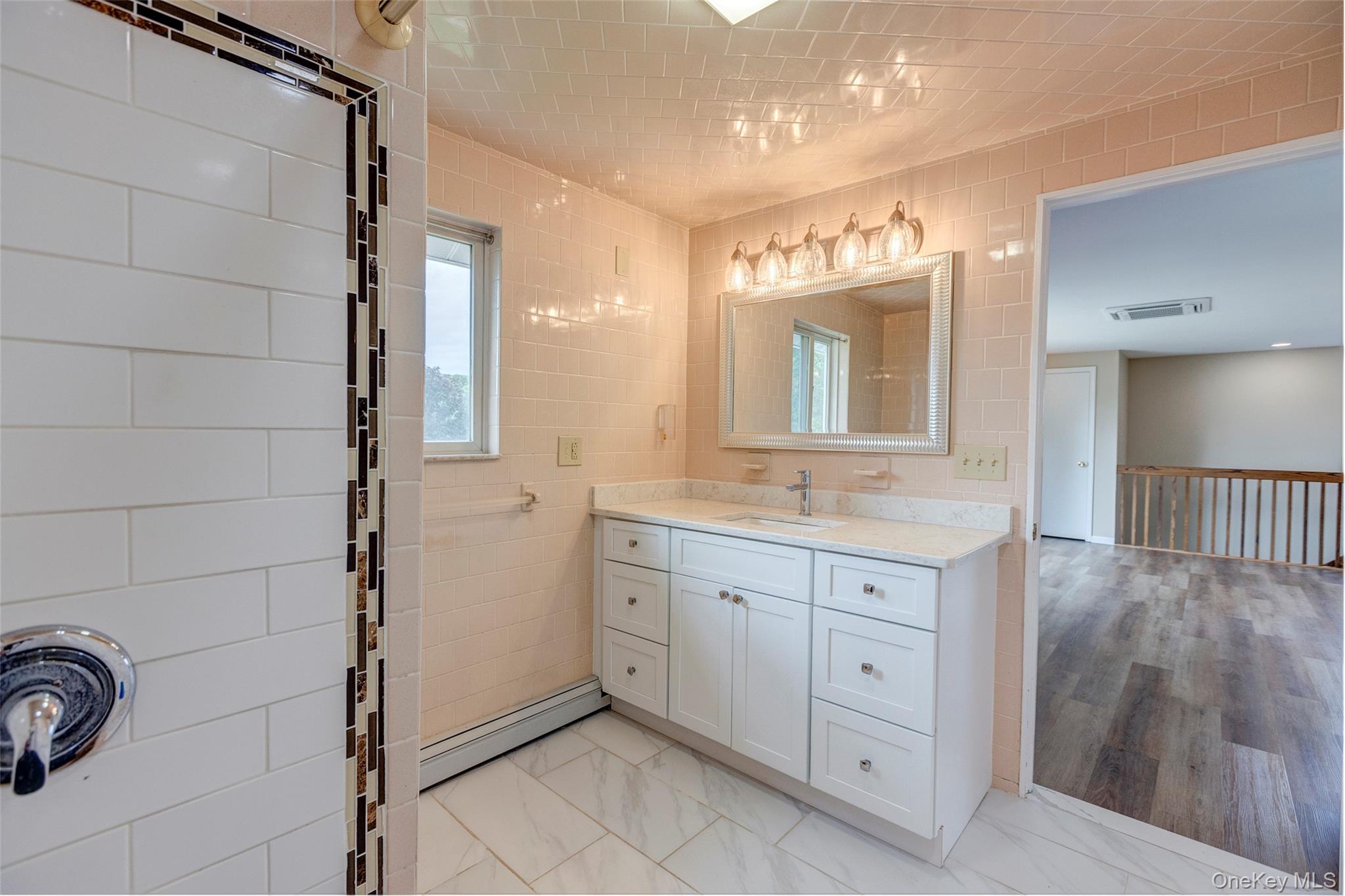 4 Low Road Property Photo 30