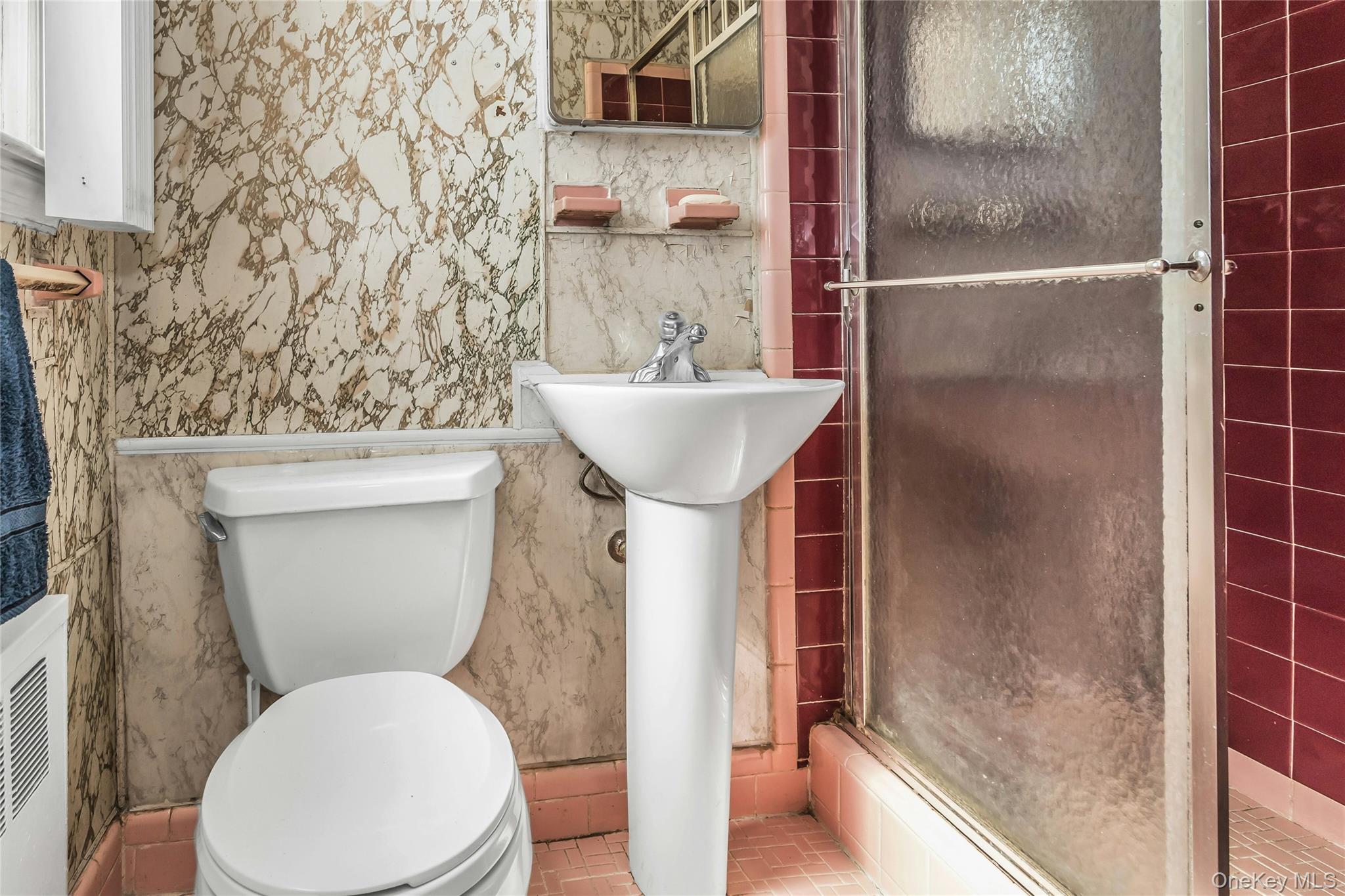 1812 Collins Street Property Photo 14