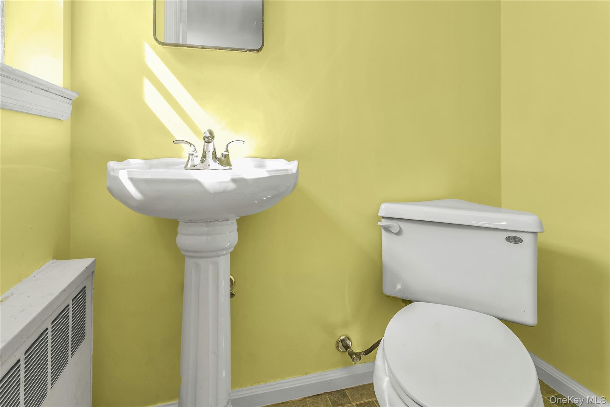 1812 Collins Street Property Photo 23