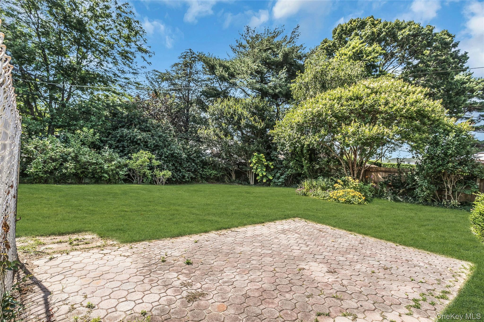 1812 Collins Street Property Photo 24