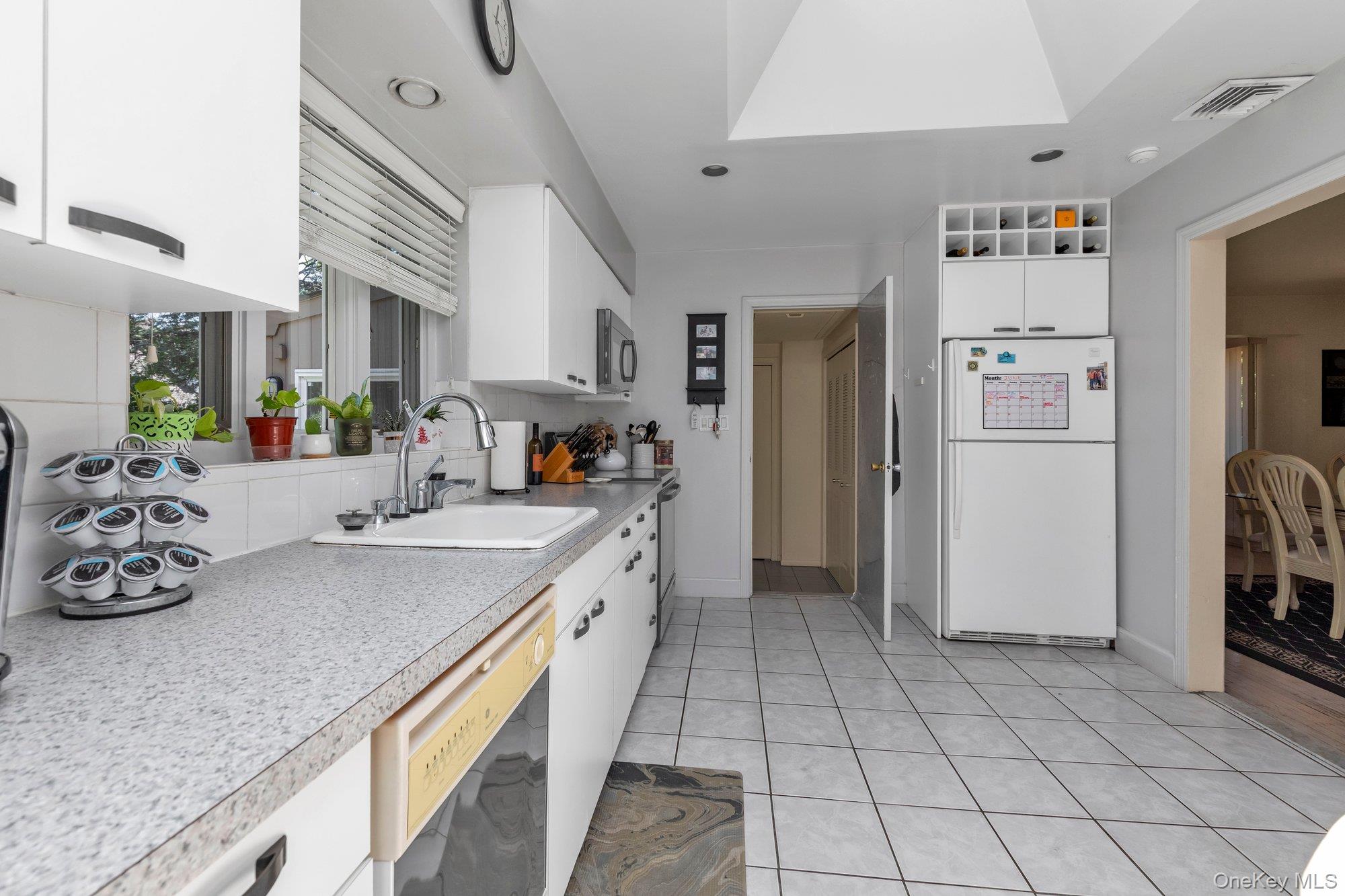25 Linden Lane Property Photo 9