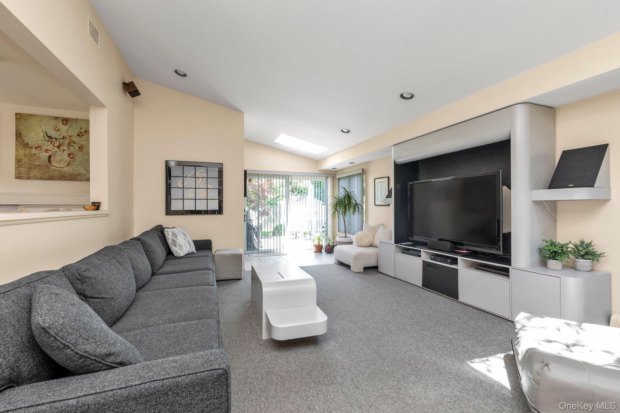 25 Linden Lane Property Photo 11