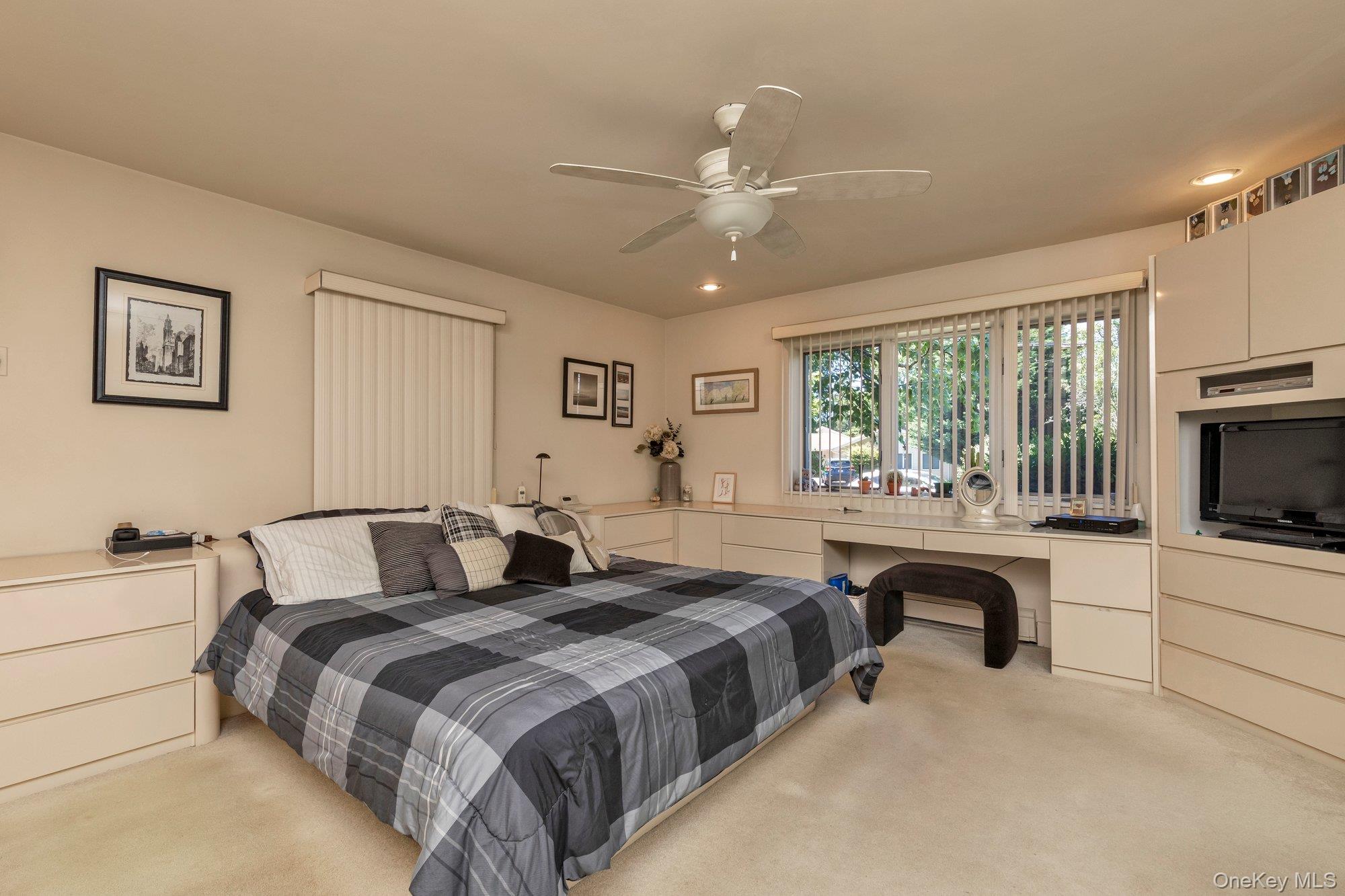 25 Linden Lane Property Photo 12