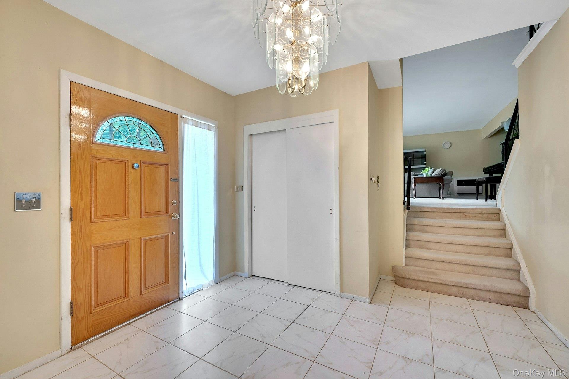 247 S Healy Avenue Property Photo 2