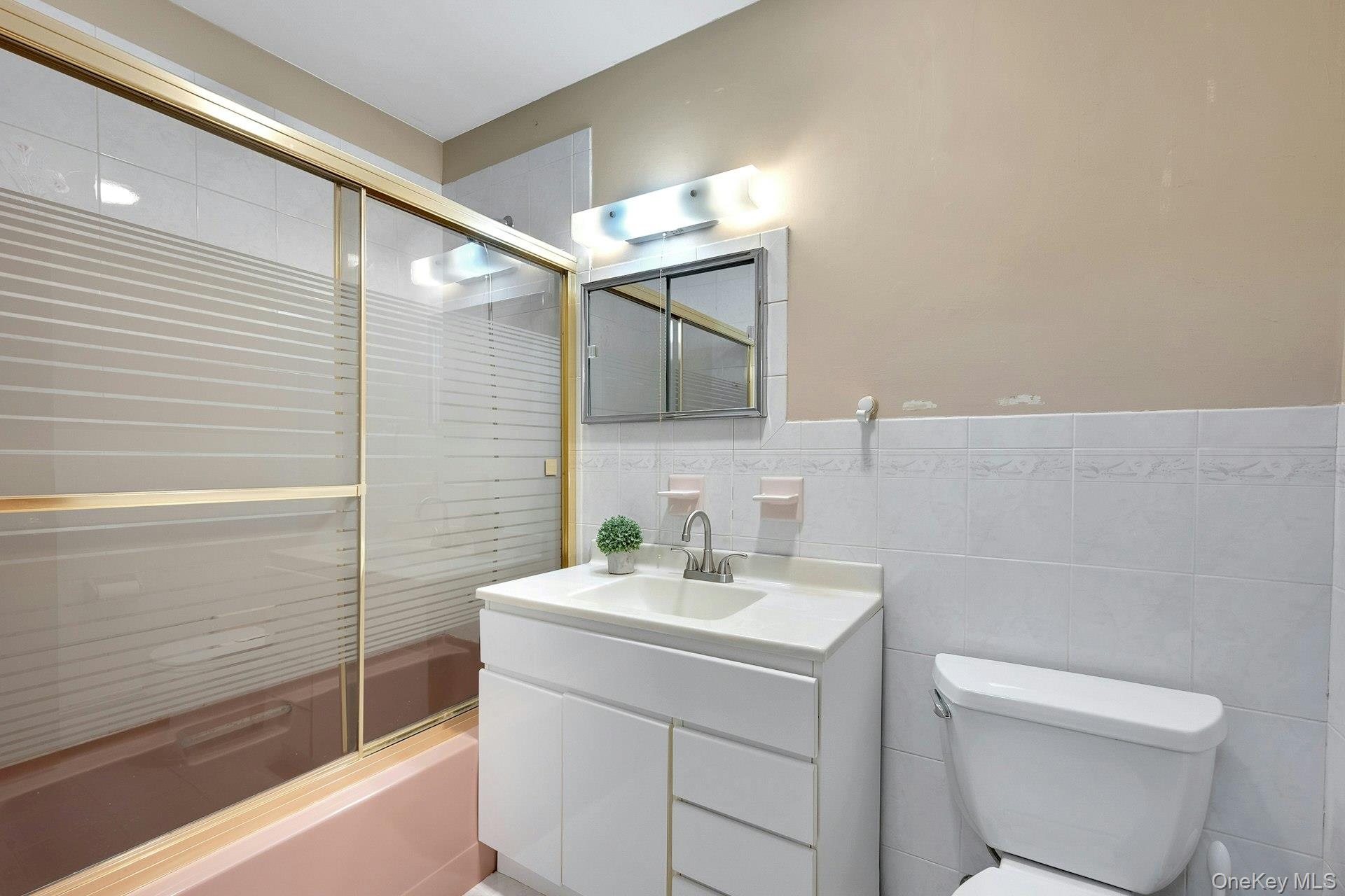 247 S Healy Avenue Property Photo 17