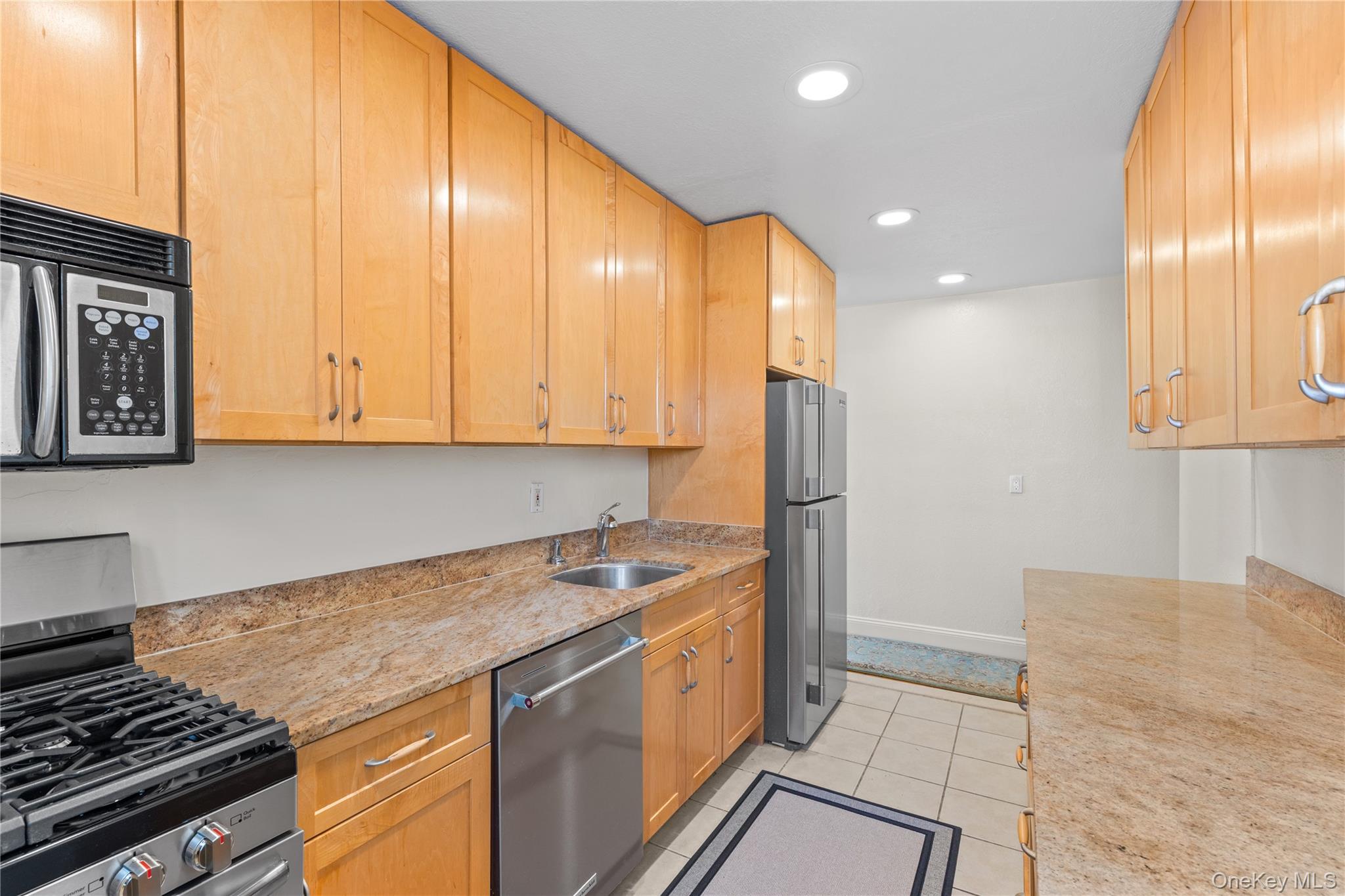 750 Shore Road 2g Property Photo 8