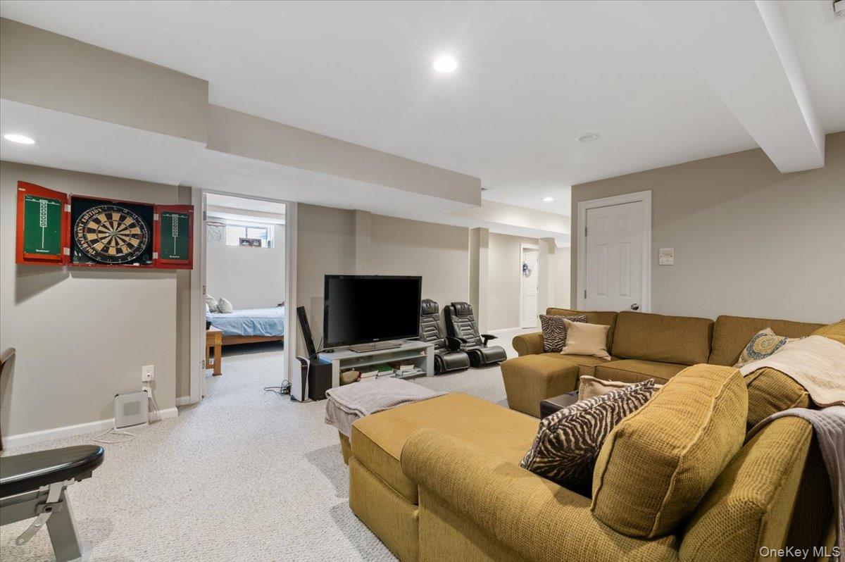 144 Cranberry Court Property Photo 32