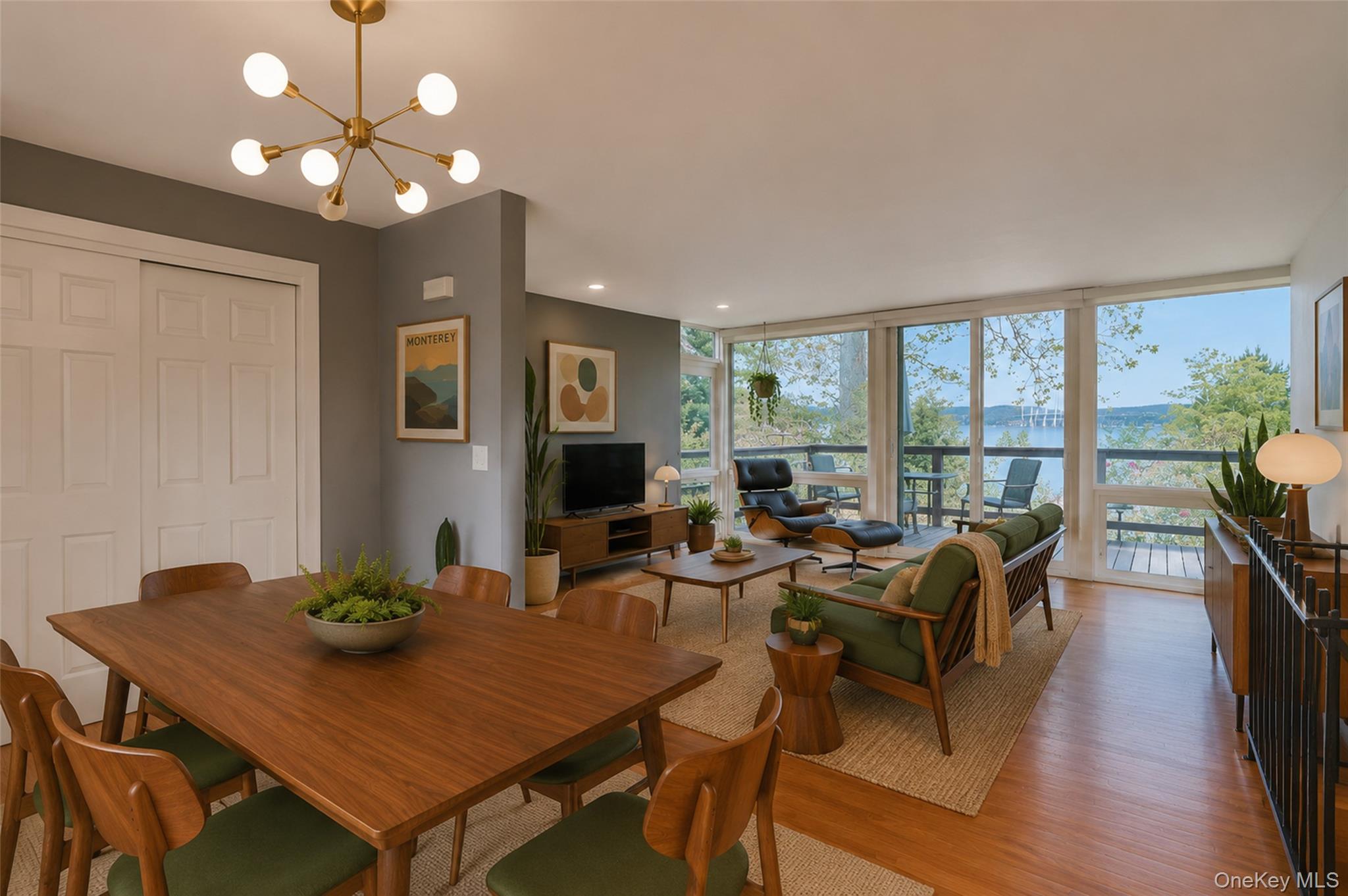 8 Edgewater Lane Property Photo 9
