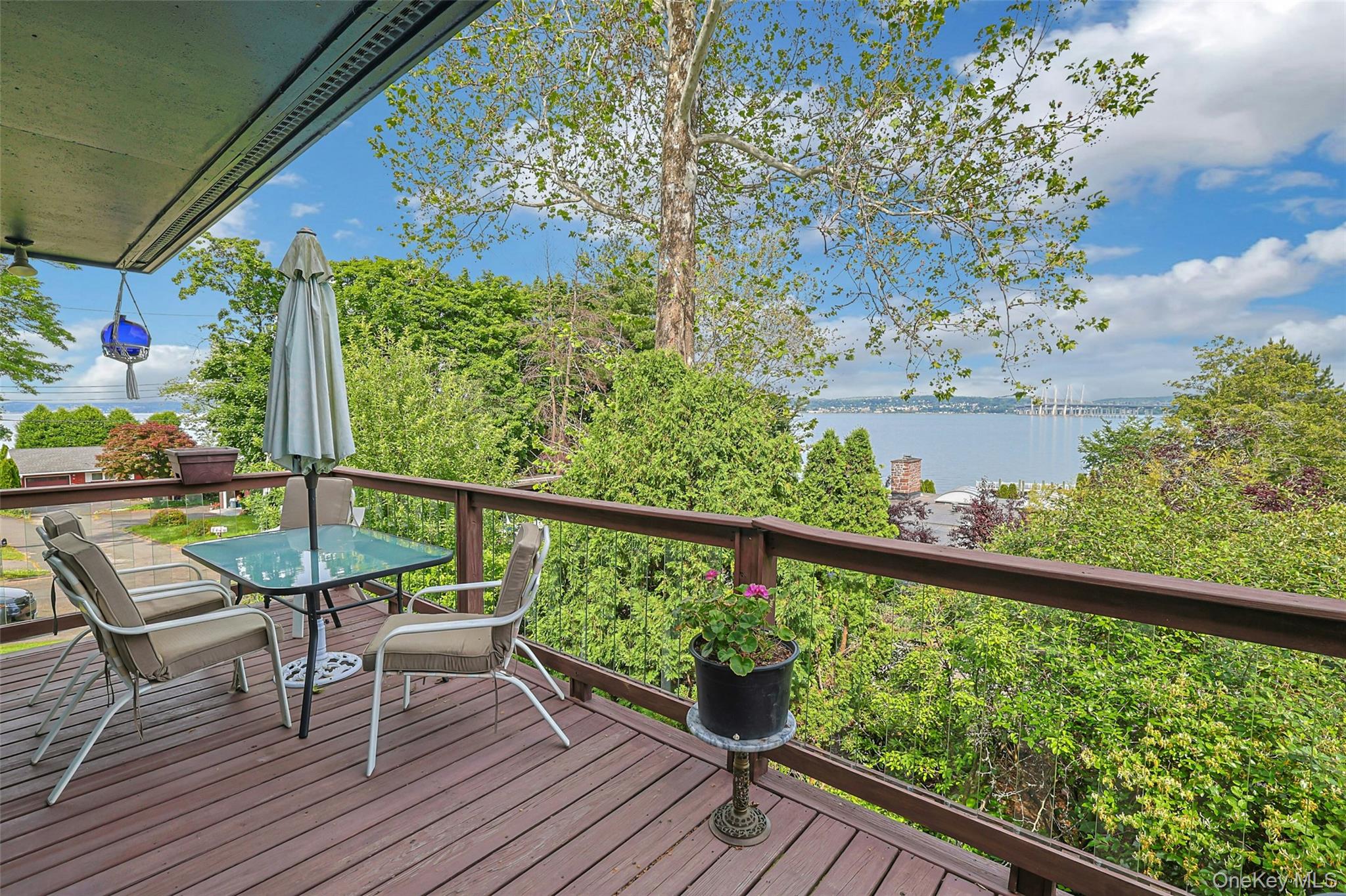 8 Edgewater Lane Property Photo 20