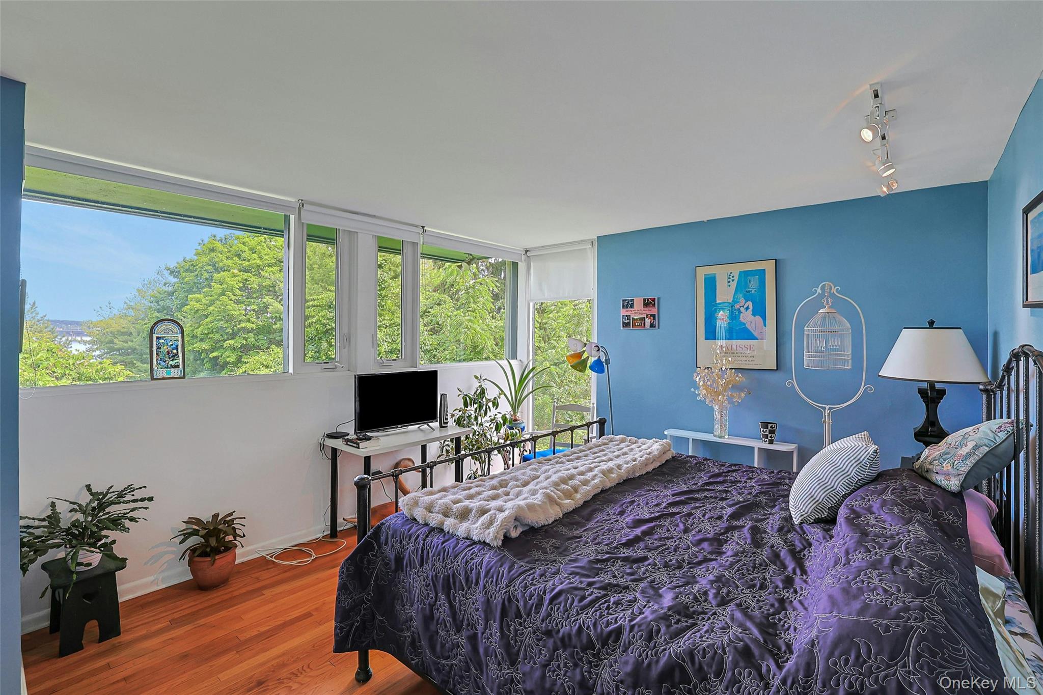 8 Edgewater Lane Property Photo 23