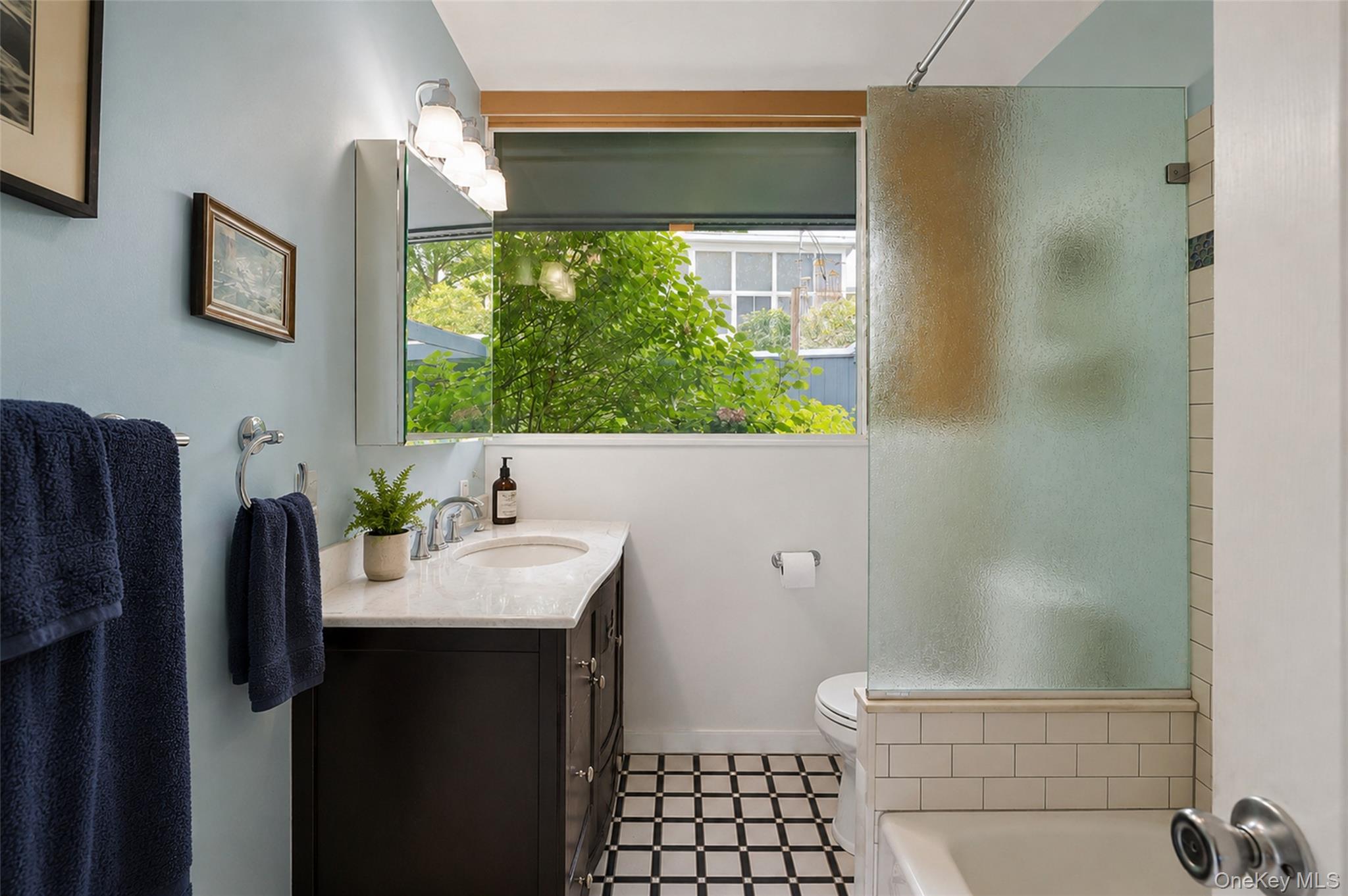8 Edgewater Lane Property Photo 26