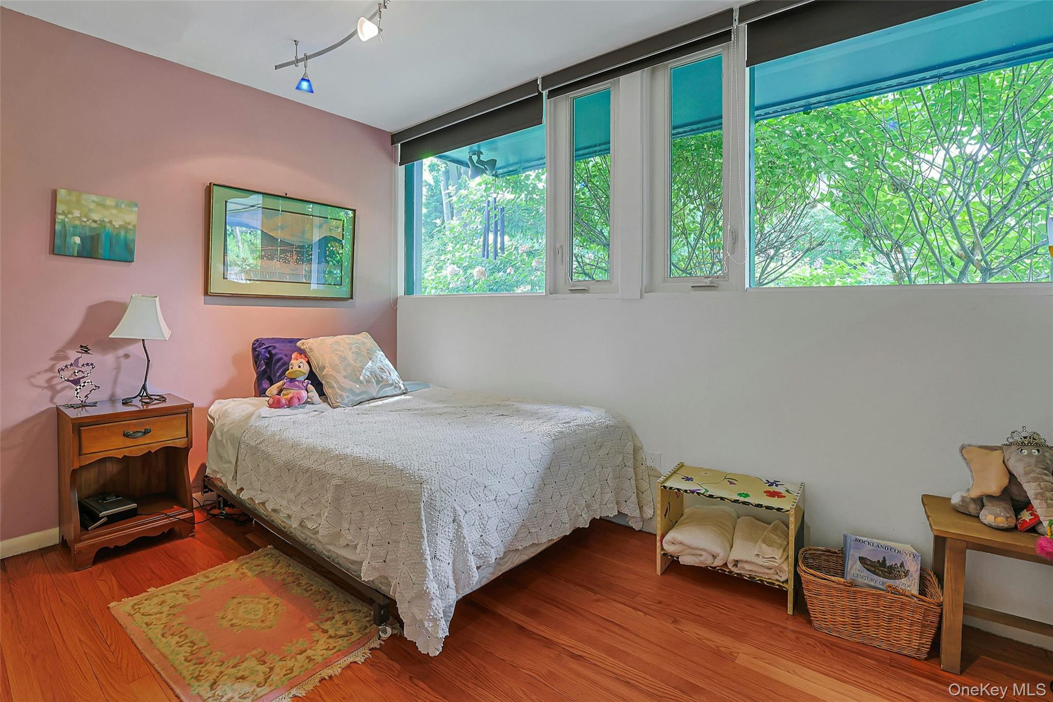 8 Edgewater Lane Property Photo 27