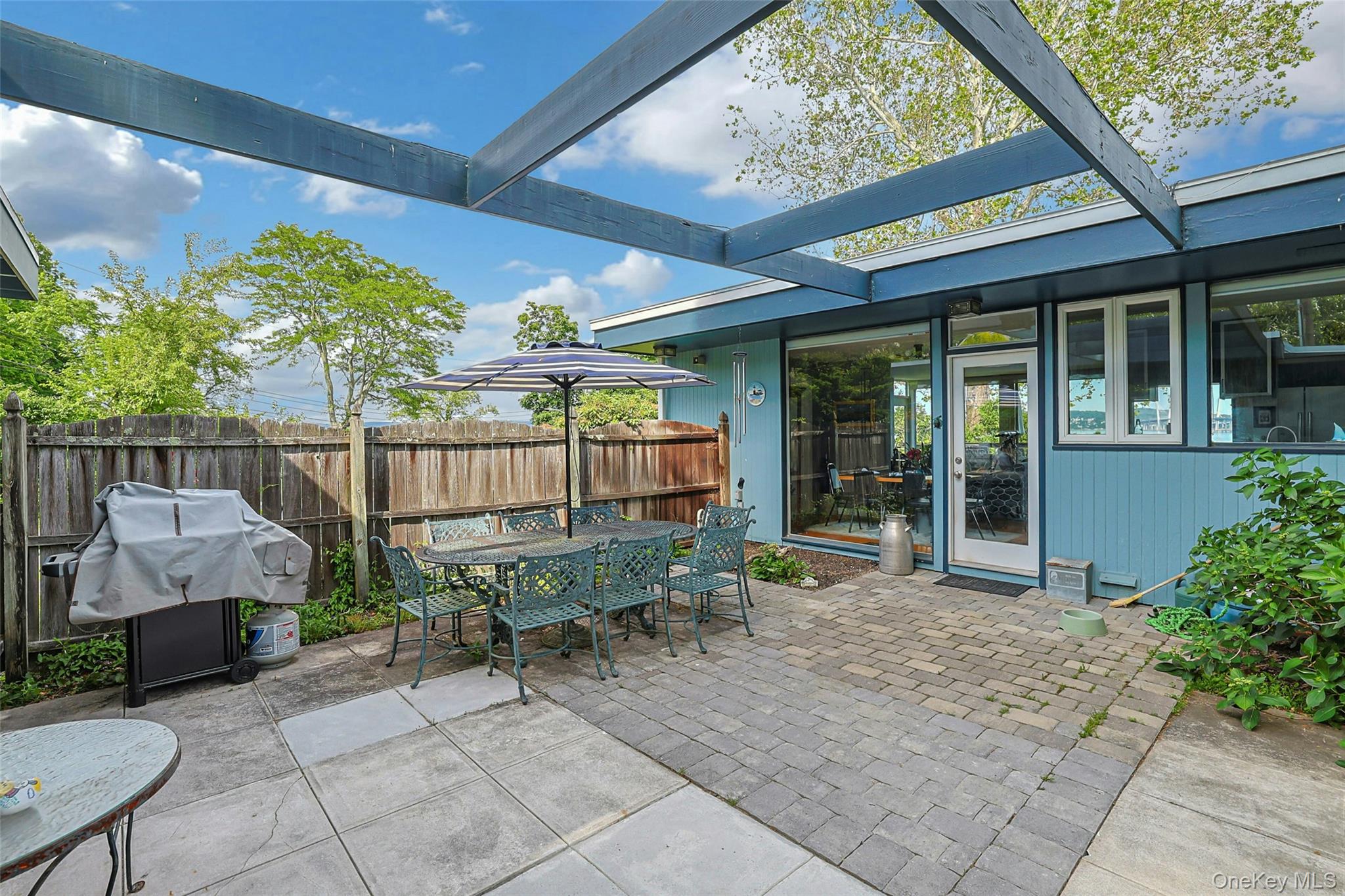 8 Edgewater Lane Property Photo 34