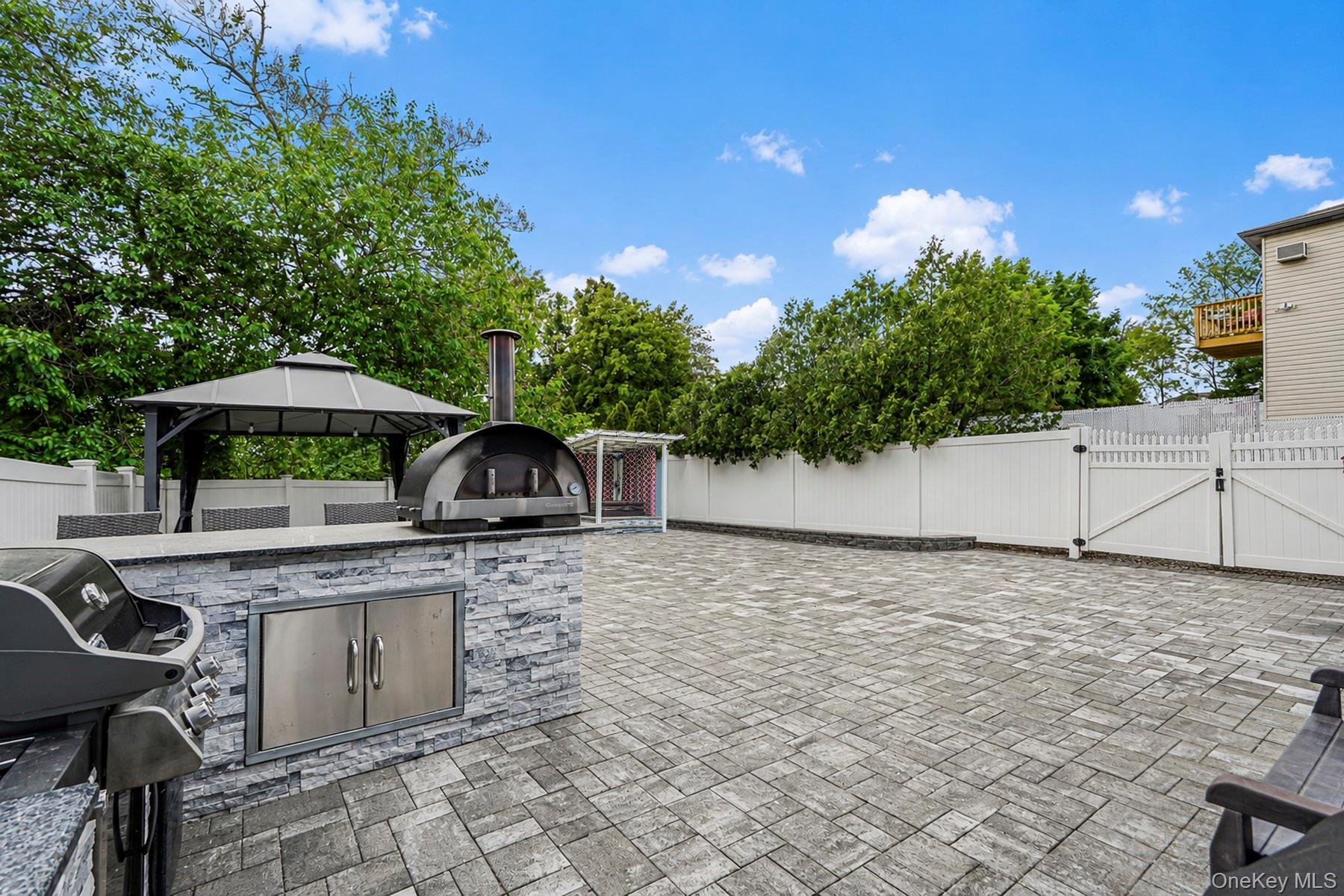 28 Weiner Street Property Photo 3