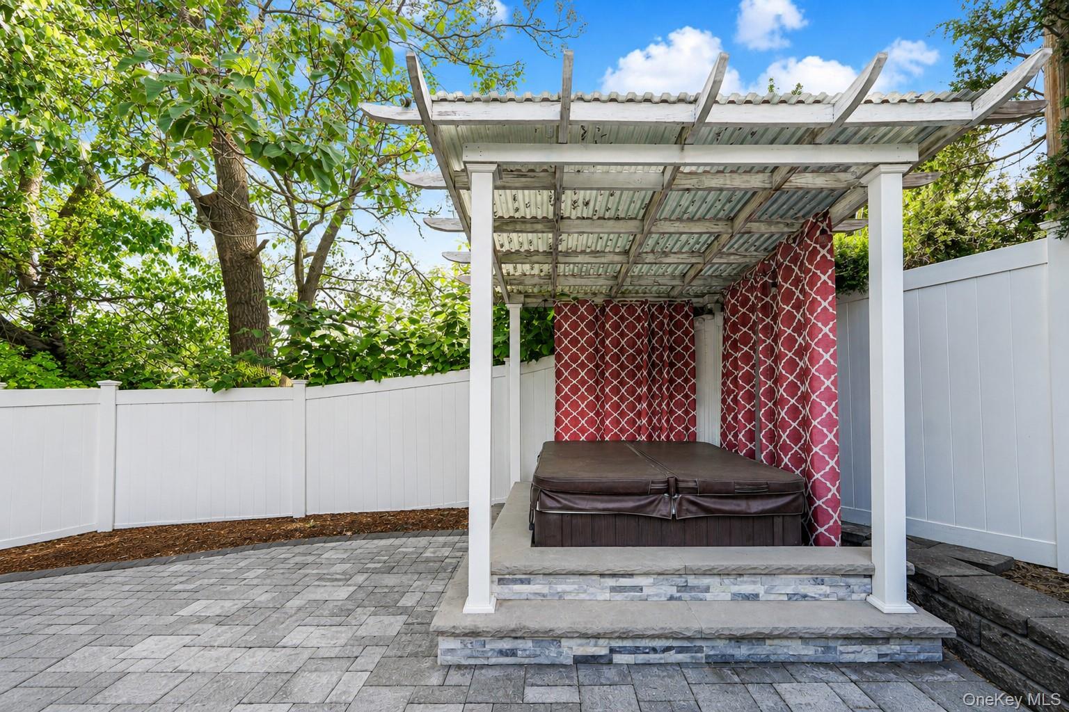 28 Weiner Street Property Photo 4