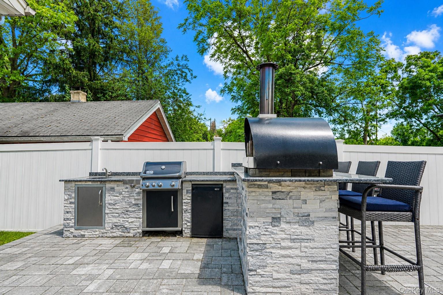 28 Weiner Street Property Photo 5