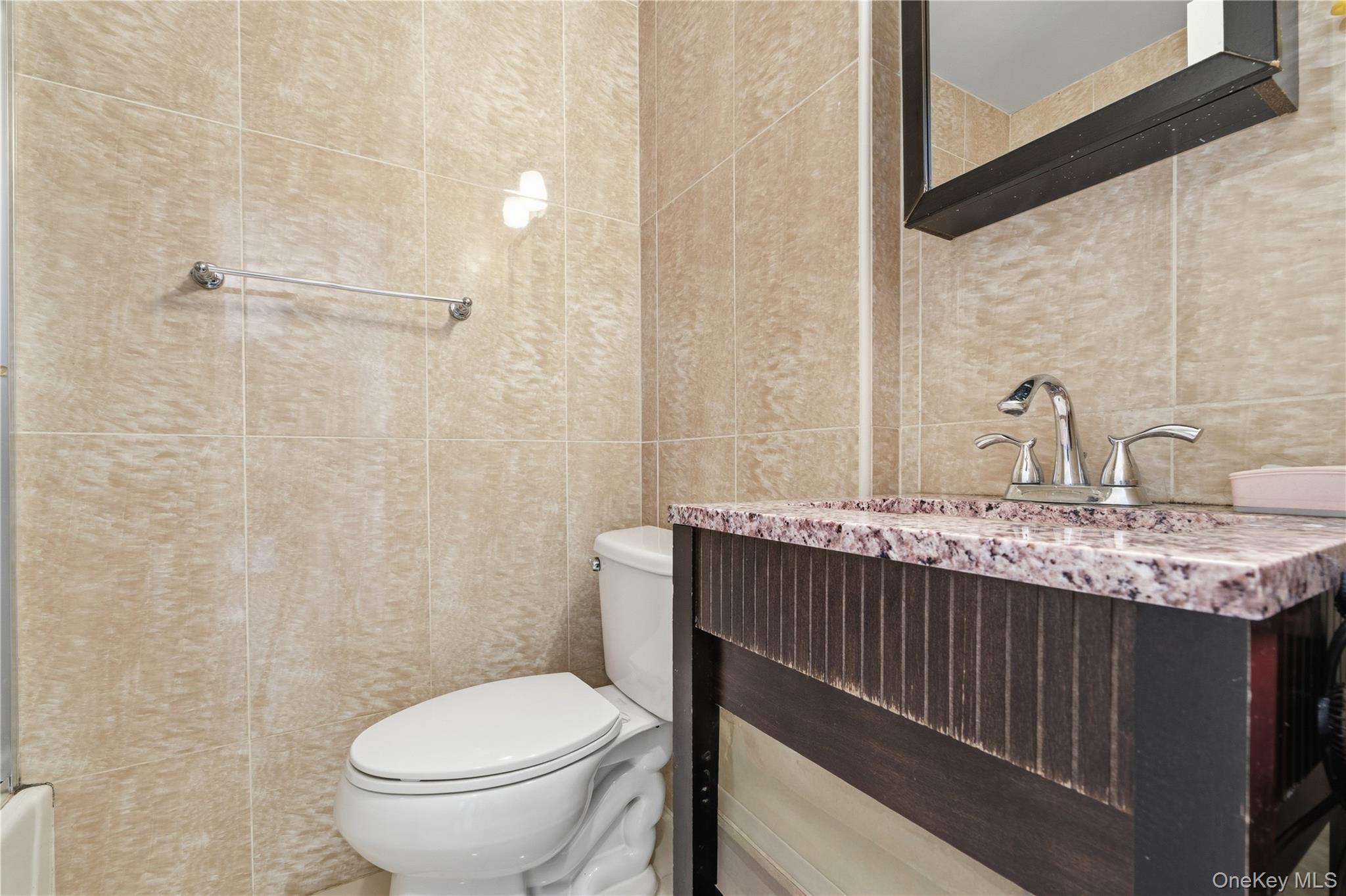 206-59 46th Avenue Property Photo 14