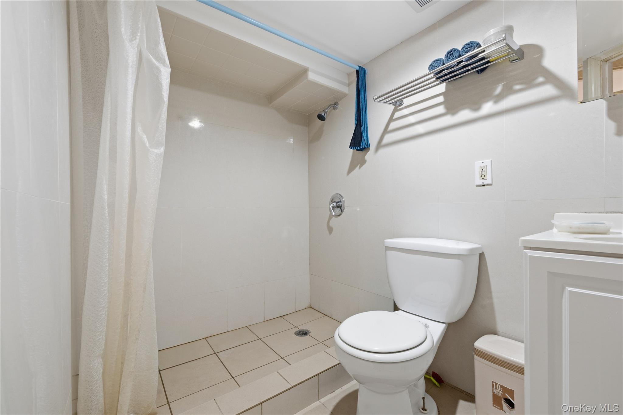 206-59 46th Avenue Property Photo 15
