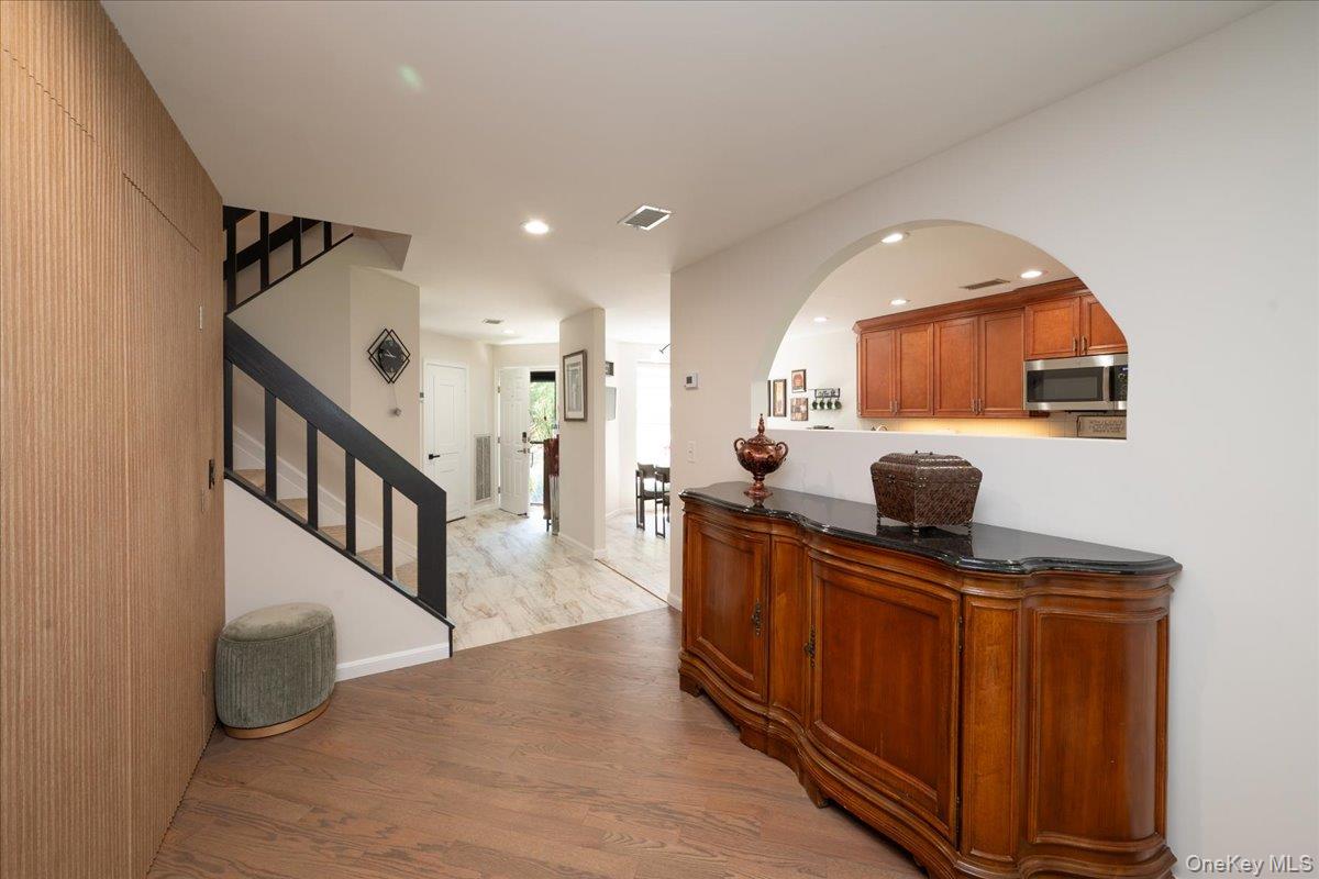 55 Lakebridge Drive S Property Photo 18