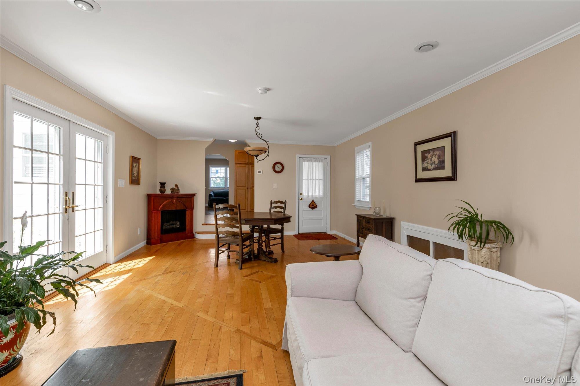 2 Inwood Road Property Photo 5