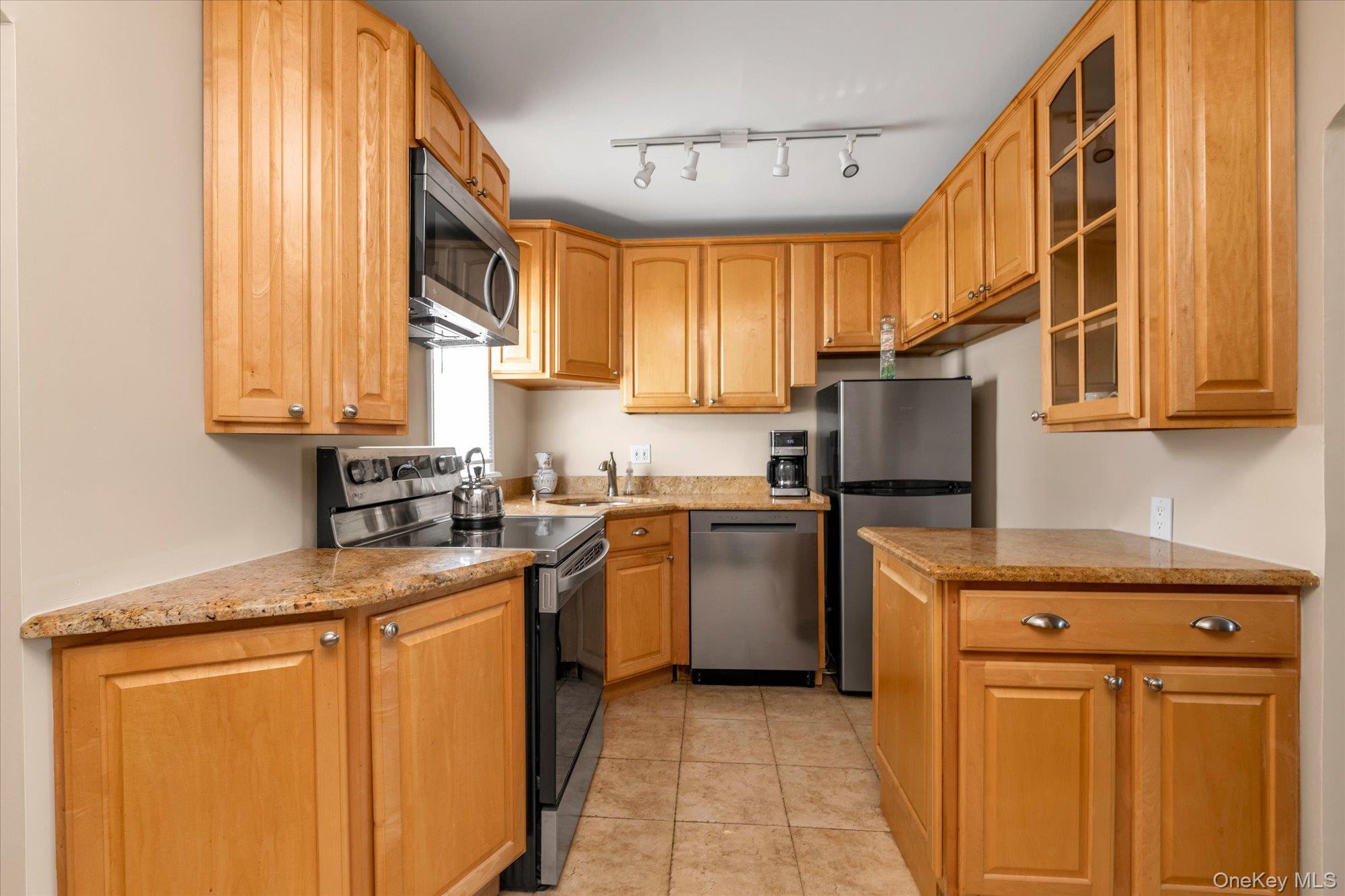 2 Inwood Road Property Photo 6