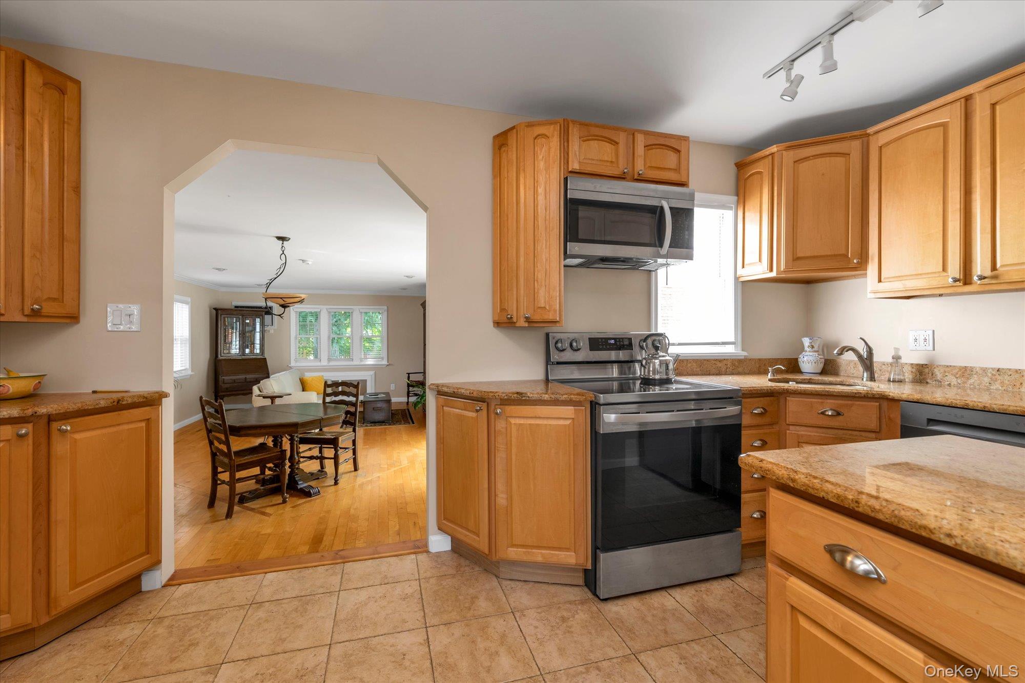 2 Inwood Road Property Photo 8