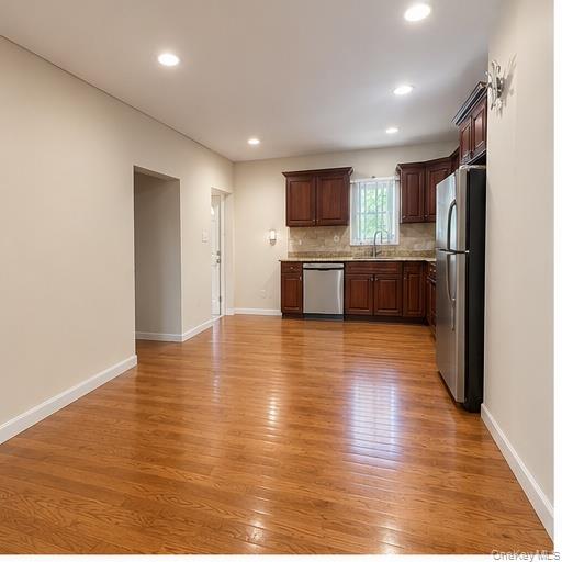 18 Elizabeth Court Property Photo 2