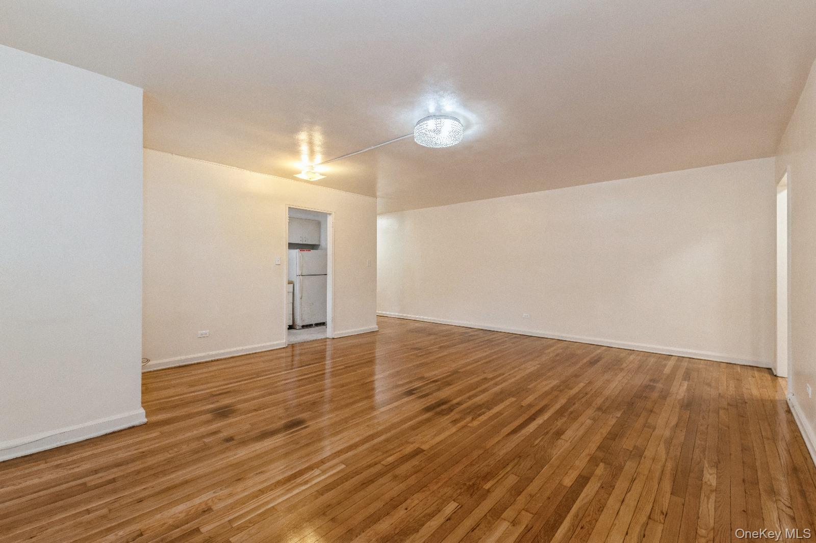 105-24 67 Avenue 4b Property Photo 9