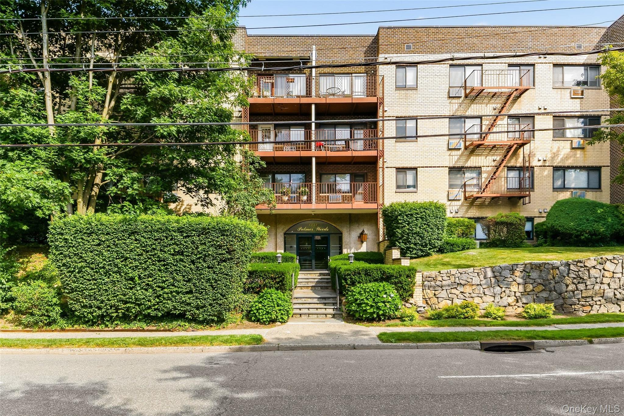 2221 Palmer Avenue 3P Property Photo 1