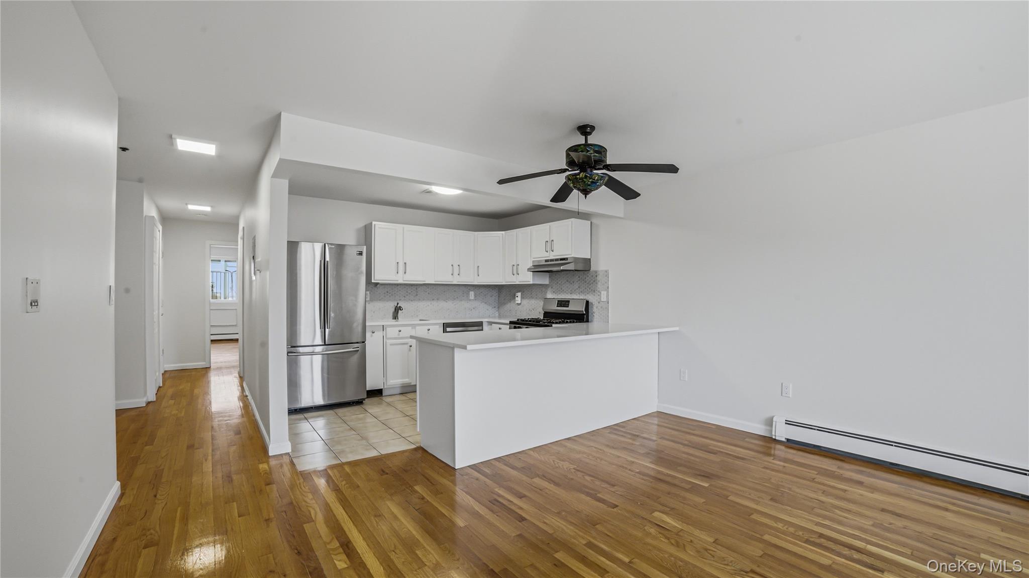 2011 Colonial Avenue Property Photo 3