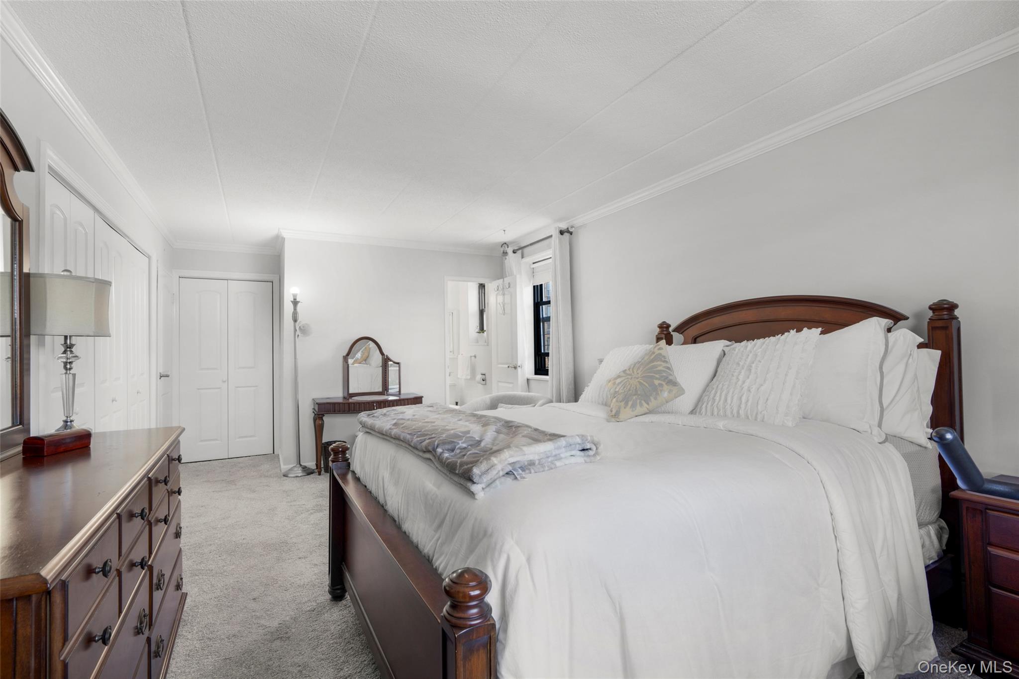 1085 Warburton Avenue 425 Property Photo 12
